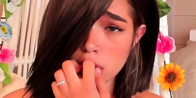 amateur,masturbation,solo,teen,teen solo,webcam