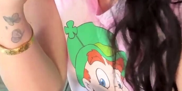 babes,brunette,masturbation,solo,webcam