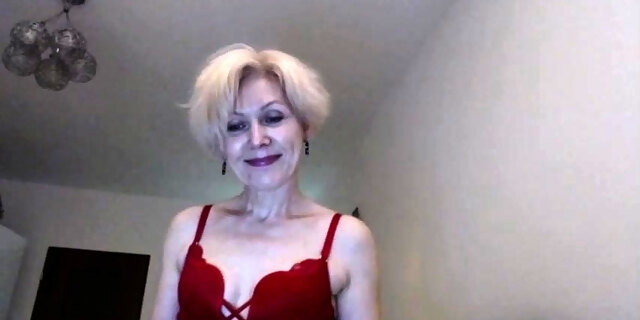 amateur,blonde,mature,softcore,solo,webcam