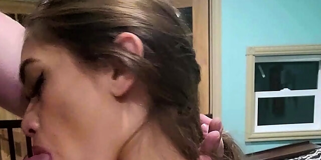 babes,blowjob,boobs,brunette