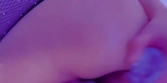 amateur,dildo,latina,milf,pussy,solo,wet pussy