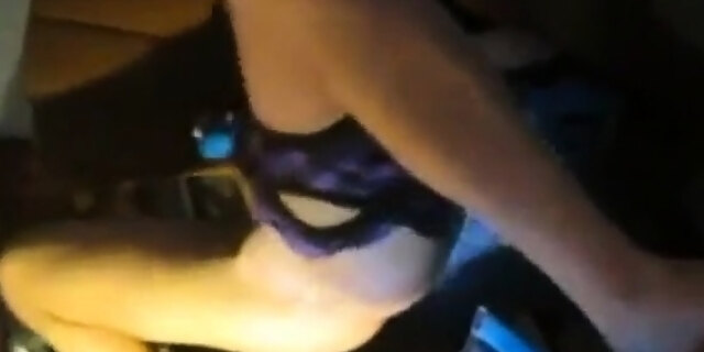 amateur,brunette,masturbation,pussy,solo,toys,webcam