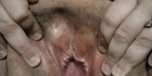 amateur,bbw,brunette,female orgasm,milf,pussy,sex,solo,squirt,toys,wet pussy