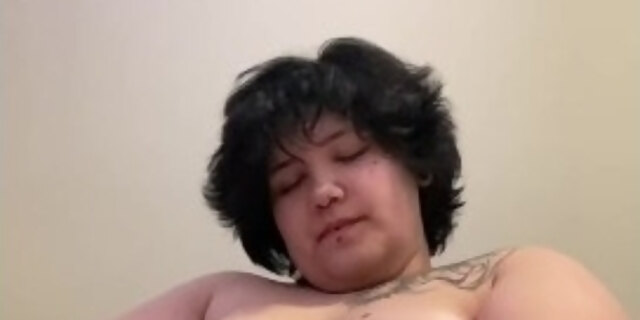 amateur,bbw,big ass,female orgasm,fetish,masturbation,solo,teen