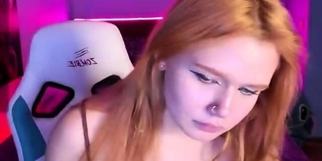 masturbation,redhead,solo,teen,teen solo,webcam